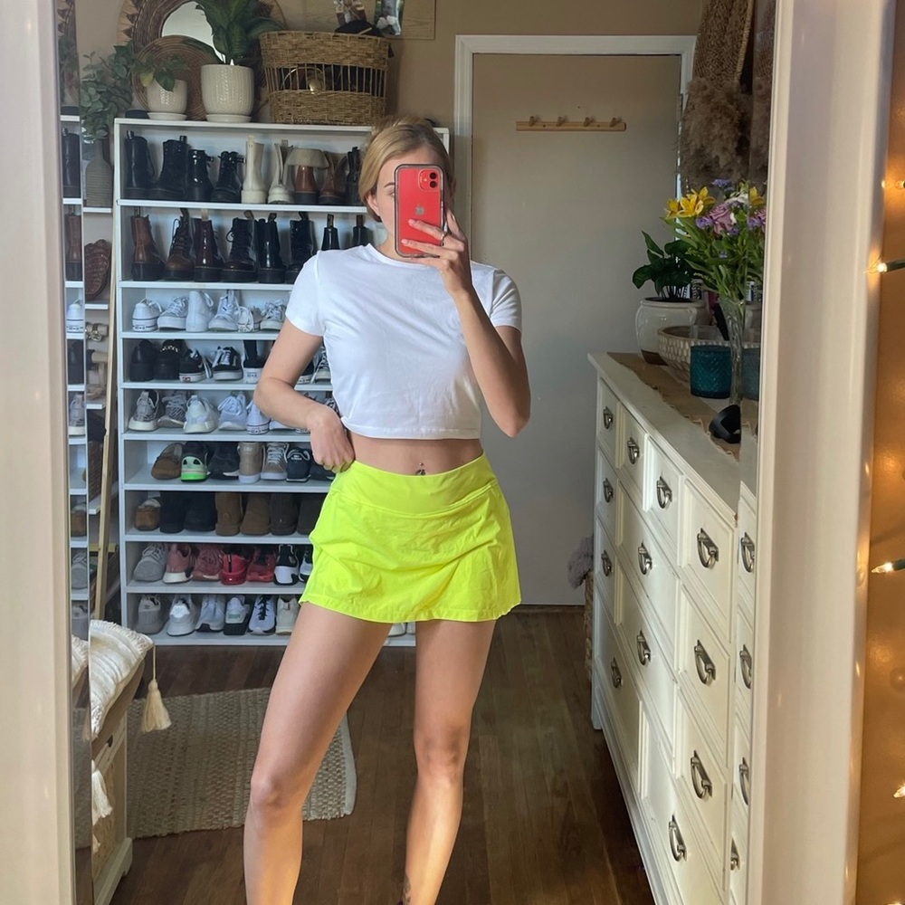 Gap neon yellow high waisted workout skirt with built in shorts
